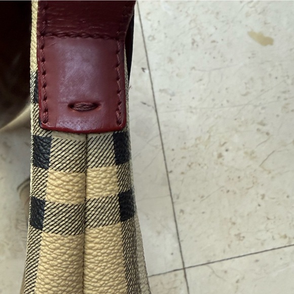 Burberry Beige and Red Checkered Women's Bag - Picture 6 of 10